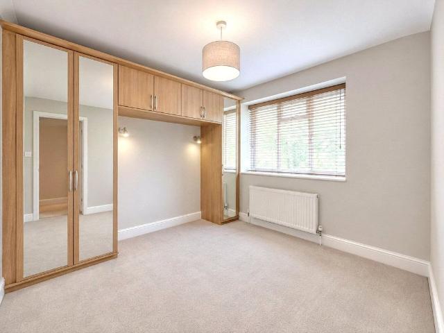 Repton House, Whitelands Park, Putney SW15, 2 bed flat to rent, £2,400 pcm | PrimeLocation