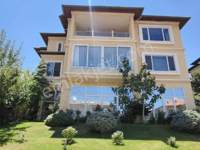 Repa Gayrimenkul Furkan Özer'den Site İçi Villa