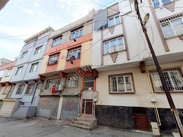 Repa Gayrimenkul Tayfun Gültoplayan'dan Selimiye'de 3 Katlı Ev