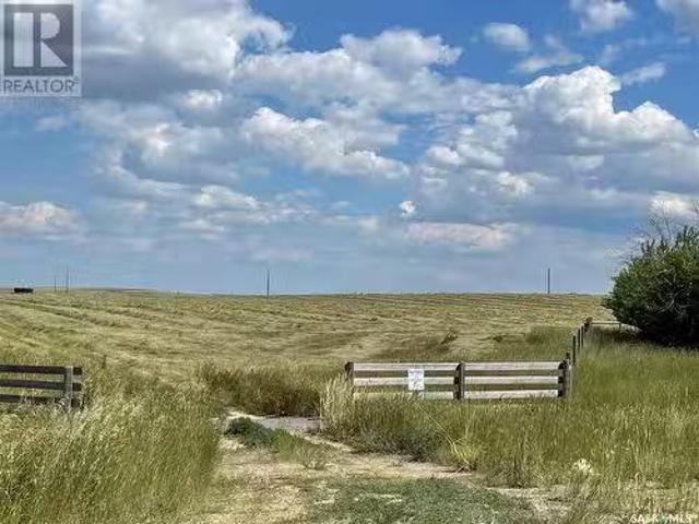 Repart Ranch, Big Stick Rm No. 141, SK, S0N 1N0 farm for sal.