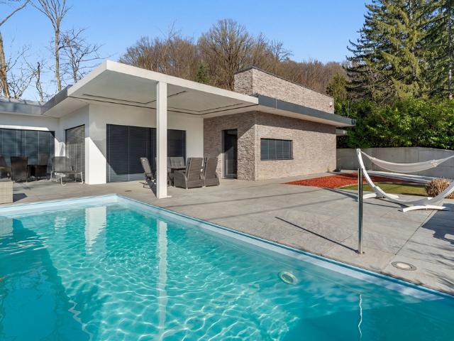 Repräsentative Villa in Wiener Grünruhelage mit eigenständigem Gästeappartement