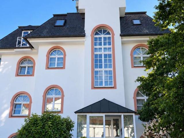 Repräsentative Beletage in historischer Fürstenvilla von 1908