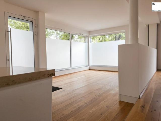 Repräsentative Gewerbefläche mit großzügiger Schaufensterfront zu vermieten