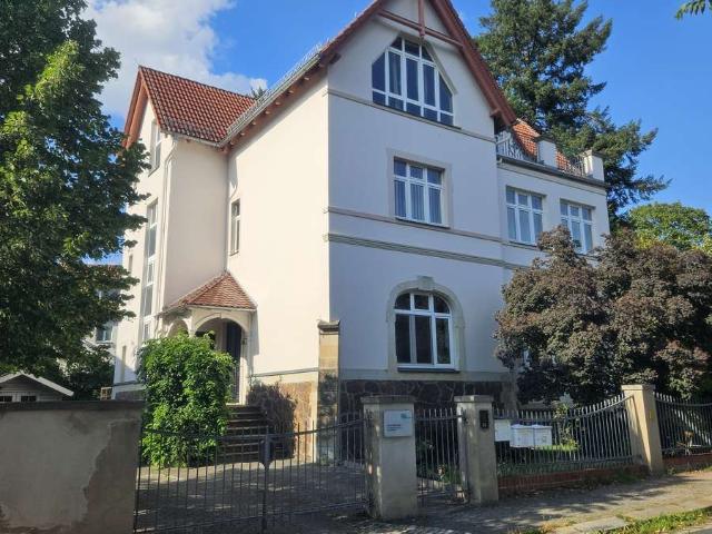 Repräsentative großzügige Villa in Toplage in Radebeul Oberlößnitz