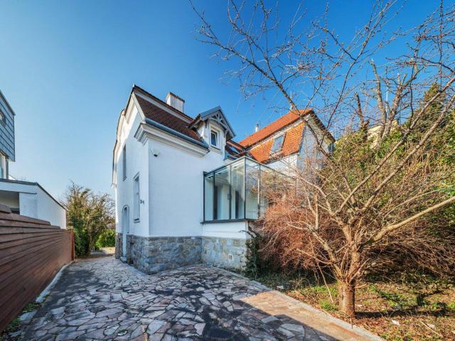 Gründerzeitvilla mit Erweiterungsbau & Pool