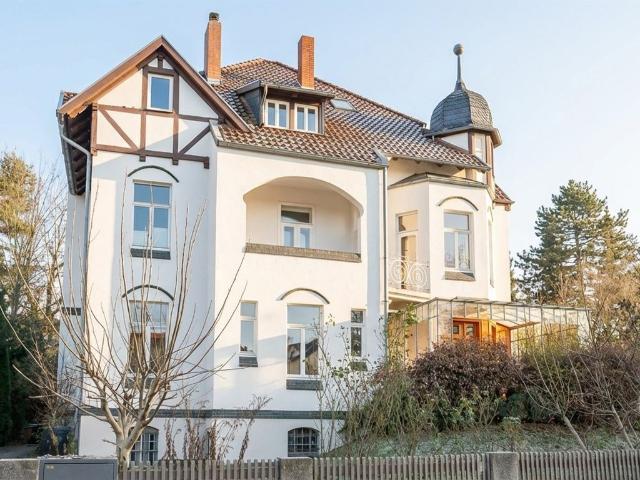 Repräsentative Gründerzeitvilla in Kirchrode – stilvolles Wohnen & sicheres Anlageobjekt in einem