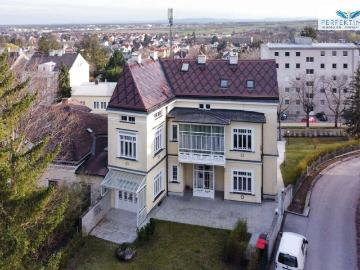 Repräsentative Jahrhundertwende Villa in Bad Vöslau Wohnen/Büro