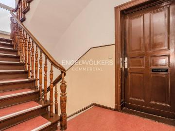 Repräsentativer Altbau in Platzlage