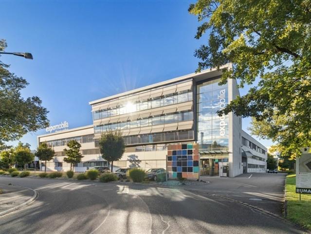 Repräsentativer Gewerbestandort mit Büro und Logistikflächen