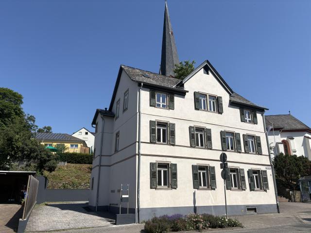 Repräsentatives Büro & Geschäftshaus im denkmalgeschützten Fachwerkhaus