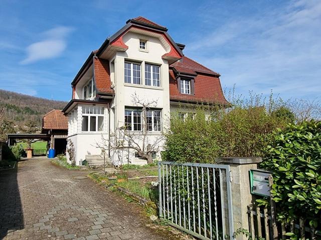 Repräsentatives, geschütztes Wohnhaus mit grossem idyllischem Garten