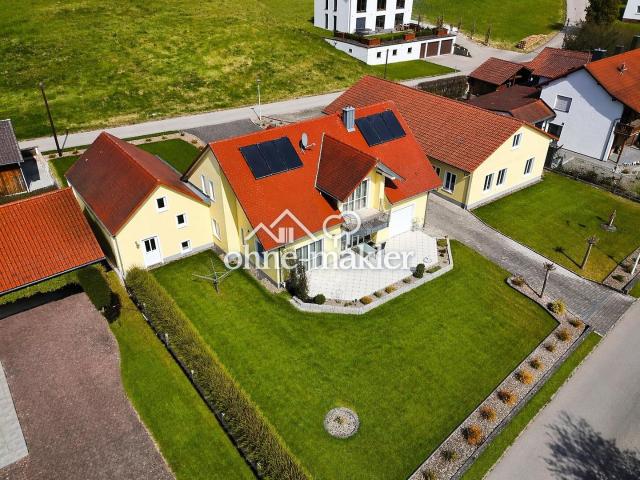 Repräsentatives Einfamilienhaus mit separaten Gewerbegebäude Werkstatt/Lagerhalle