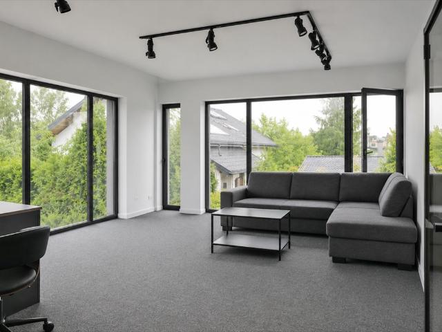 Reprezentacyjne biuro 36,48 m² z panoramicznymi oknami zapraszam