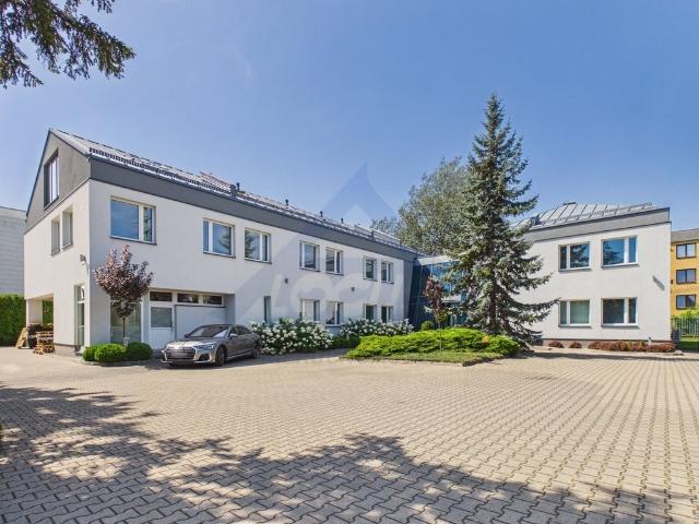Reprezentacyjny biurowiec 1074 m² na Ursynowie polecam!