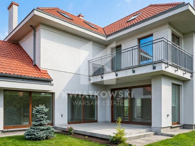 Reprezentacyjny dom 350 m² z garażem i ogrodem polecam