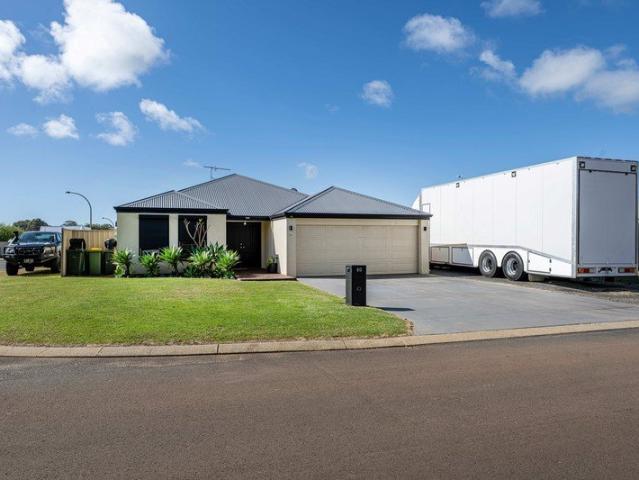 Repriced to Sell: Be in by Christmas