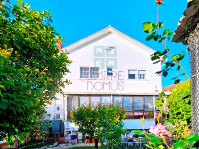 Requintada moradia T6, lote 651m2, em São Domingos de Rana, Cascais