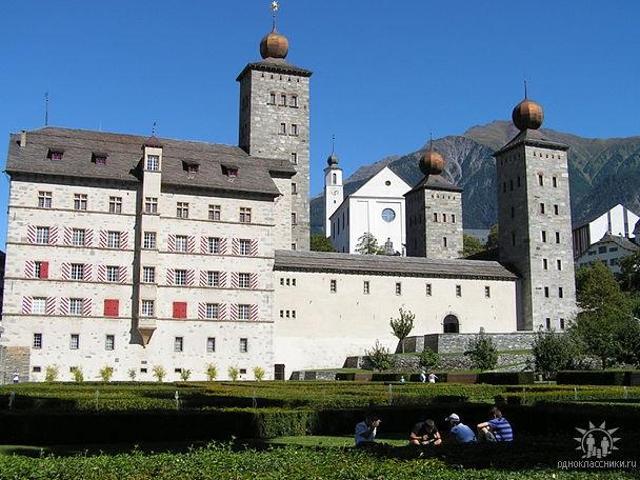 Restaurant in BRIG von hoher Qualität, ganz im venezianischen Stil gehalten
