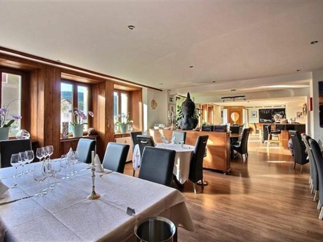 Restaurant 380 m2 in Le Sentier