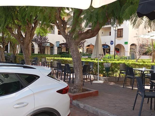 Restaurant/Bar for rent in Puerto de la Duquesa, Manilva, Málaga