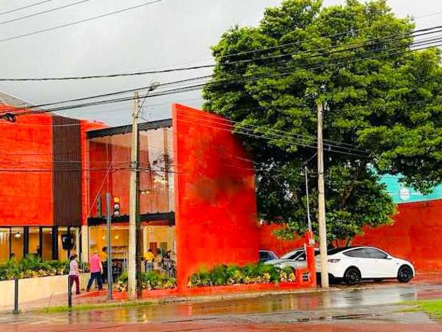 Restaurante con Paneles Solares en Venta en Garc?a Giner?s