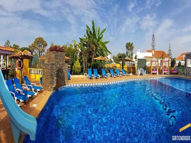Restaurante e bar de piscina para venda em Albufeira, Algarv. 119m² Albufeira e Olhos de Água