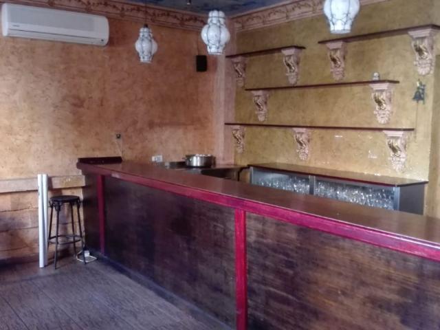RESTAURANTE EN PLENO FUNCIONAMIENTO Y TOTALMENTE EQUIPADO