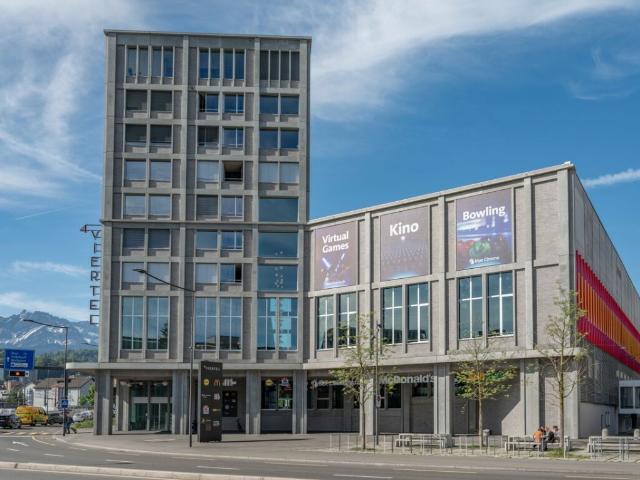 Restaurantfläche mit Terrasse im Freizeit und Einkaufscenter 4VIERTEL
