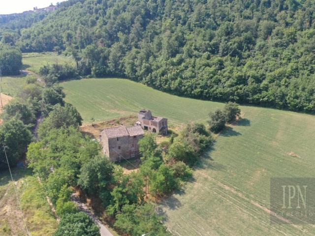 Restauro di Citerna Three 250m² Citerna