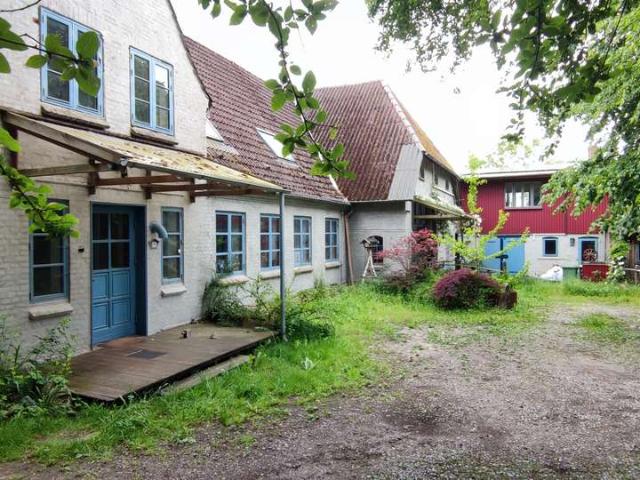 Resthof mit 2 Wohneinheiten bei Husby