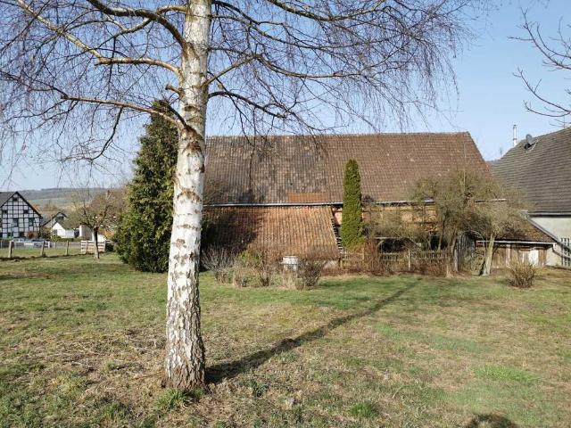 Resthof mit Stallungen, großer Scheune und viel Potential in ruhiger Dorflage von Uslar