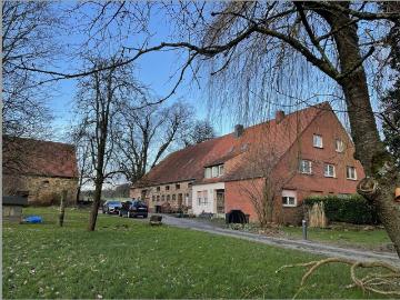 Resthof in Alleinlage Nähe Osnabrück mit 3 Wohnungen