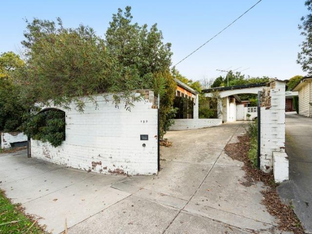 Macleod's cheapest house @ land value