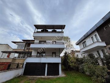 Resuloğlu Emlak'tan Akyazı Sahilinde Satılık Tribleks Daire