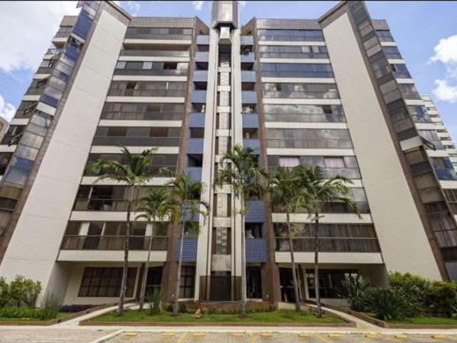 Res. Jandaia 243 metros 4 qts 2 suites 3vg Quadra 205 Troca por apt de menor valor