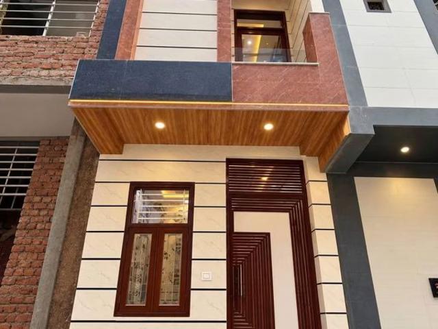 Resale | 3.5 BHK + 452 Sq.Ft. Independent House in Uttam Nagar