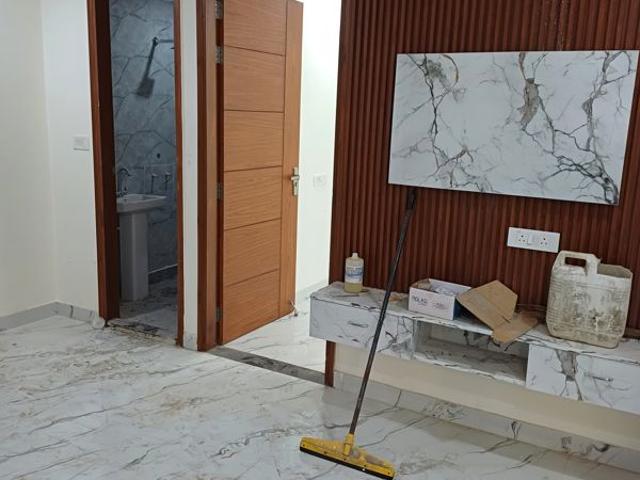 Resale | 3.5 BHK + 50 Sq.Yd. Independent House in Palla