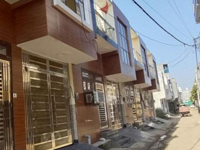 Resale | 3.5 BHK 100 Sq.Yd. Independent House in PVD Mansarovar Park