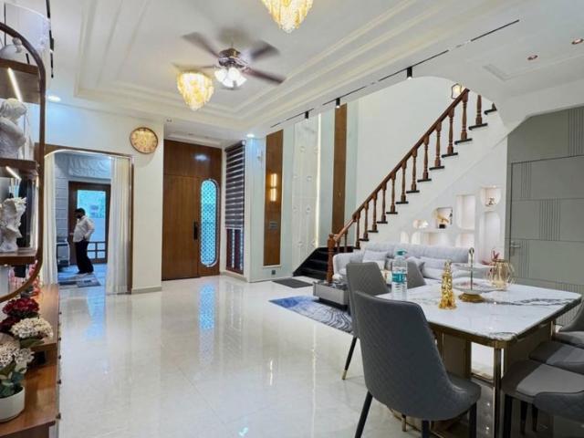 Resale | 3.5 BHK + 1090 Sq.Ft. Apartment in Panvel