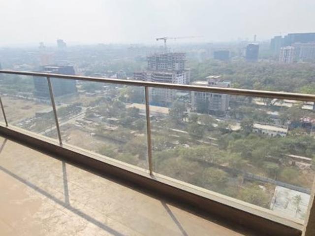 Resale | 3.5 BHK 1156 Sq.Ft. Apartment in Mantra Mirari