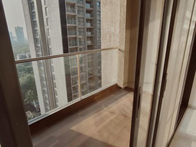 Resale | 3.5 BHK 1180 Sq.Ft. Apartment in Mantra Mirari