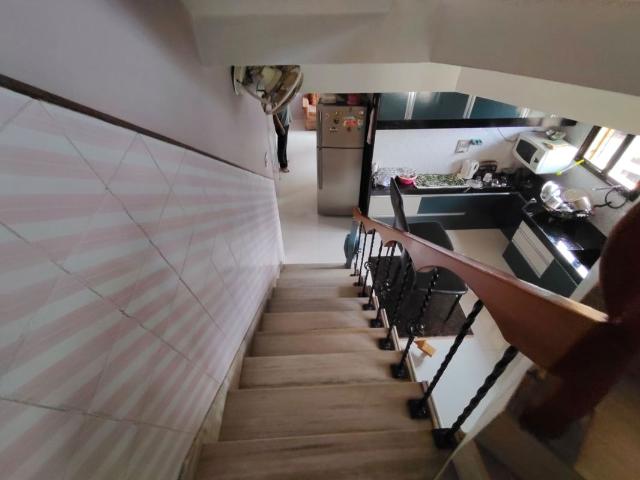 Resale | 3.5 BHK 1200 Sq.Ft. Apartment in Valley Towers Annex