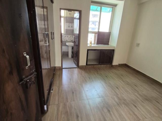Resale | 3.5 BHK + 1200 Sq.Ft. Apartment in Vasant Apartment Mayur Vihar