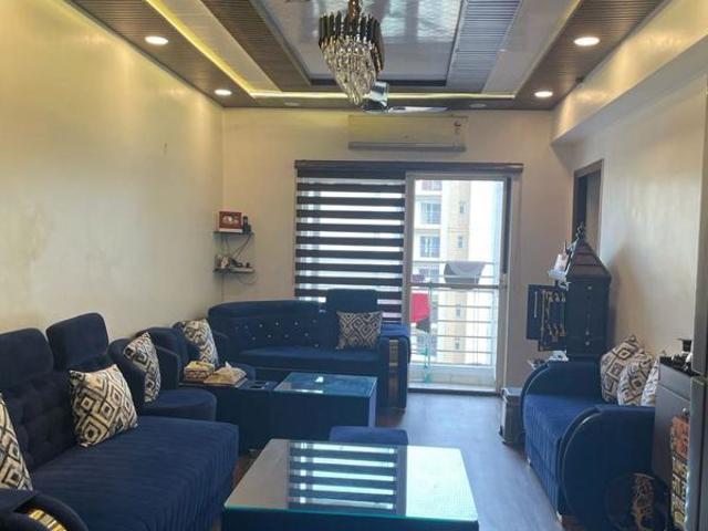 Resale | 3.5 BHK + 1265 Sq.Ft. Apartment in Paras Tierea