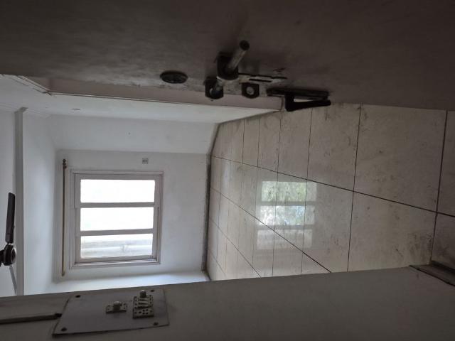 Resale | 3.5 BHK 1350 Sq.Ft. Apartment in Mayur Vihar