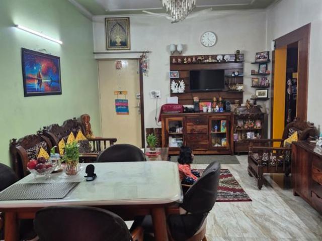 Resale | 3.5 BHK + 1350 Sq.Ft. Apartment in Rail Vihar Apartment