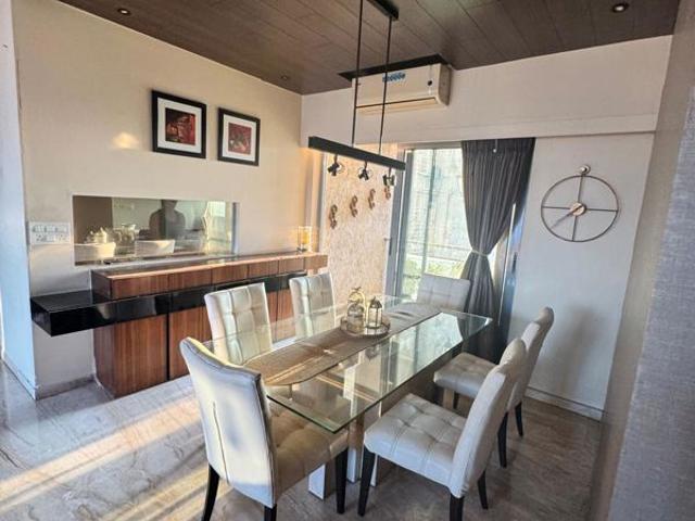 Resale | 3.5 BHK 1364 Sq.Ft. Apartment in Radius Imperial Heights