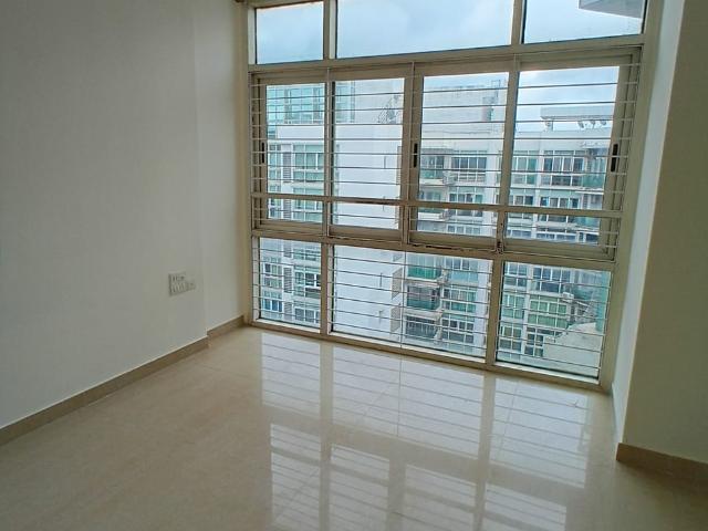 Resale | 3.5 BHK 1450 Sq.Ft. Apartment in Lokhandwala Whispering Palms XXclusives
