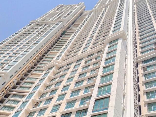 Resale | 3.5 BHK + 1460 Sq.Ft. Apartment in Peninsula Celestia Spaces