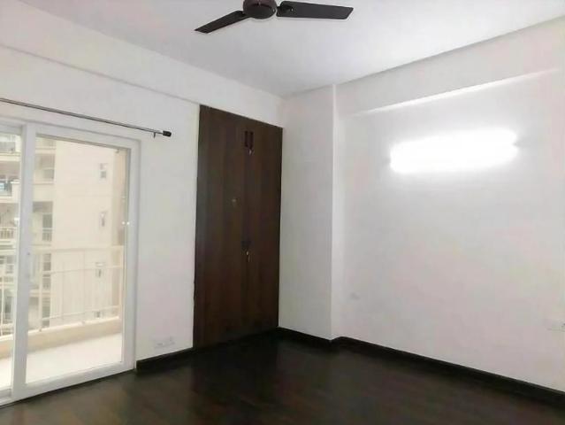 Resale | 3.5 BHK + 1620 Sq.Ft. Apartment in HIG Flats